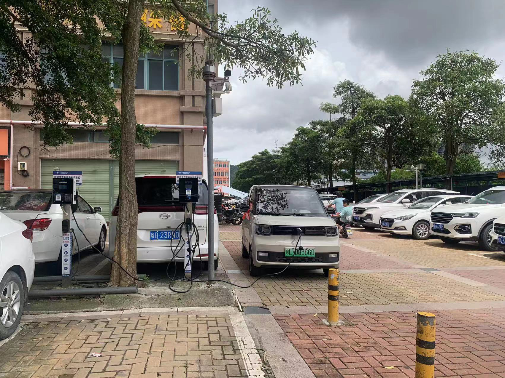 7KW海南充电桩完工-汽车充电桩_充电桩生产_充电桩厂家_深圳耀莱充新能源科技有限公司